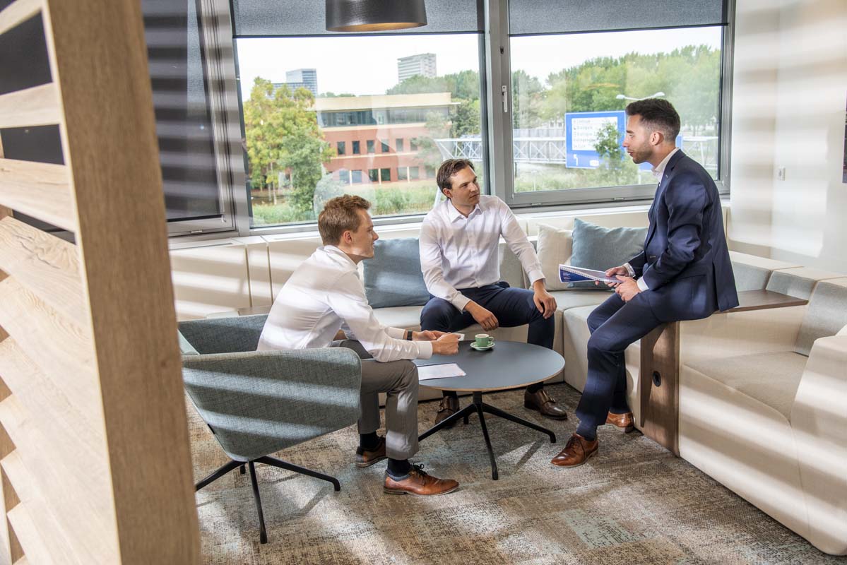 Crossminds begeleidt Alan Allman Associates bij de overname van Data eXcellence