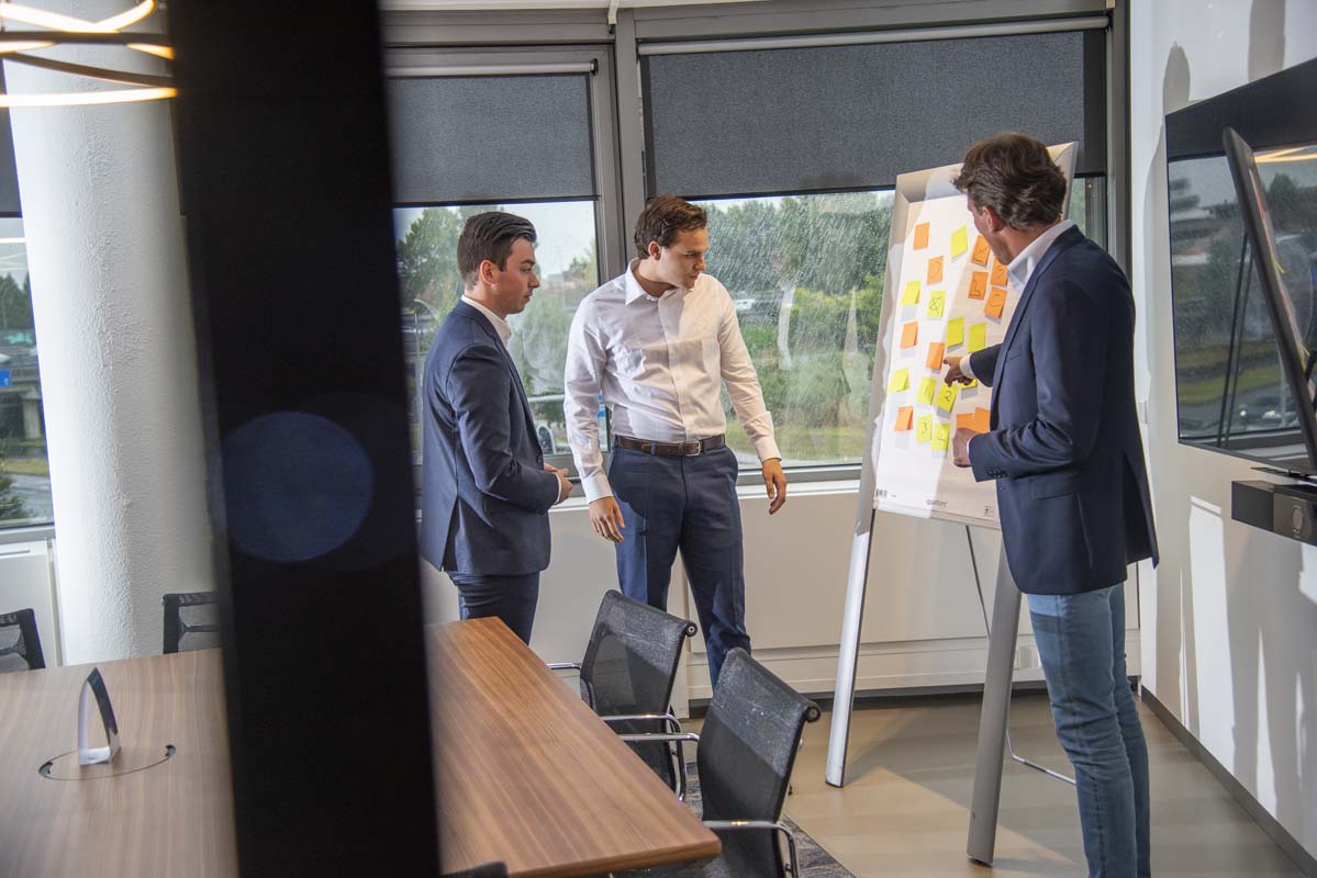 Crossminds voert namens TopzorgGroep een due diligence onderzoek uit naar MTC De Fysioclub en Medinello.